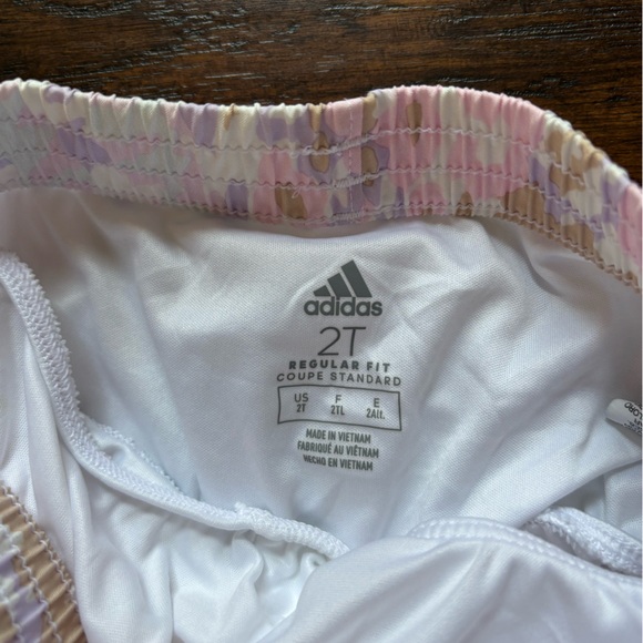 Toddler Girl adidas Tee and Shorts Set - 2T - Picture 6 of 10